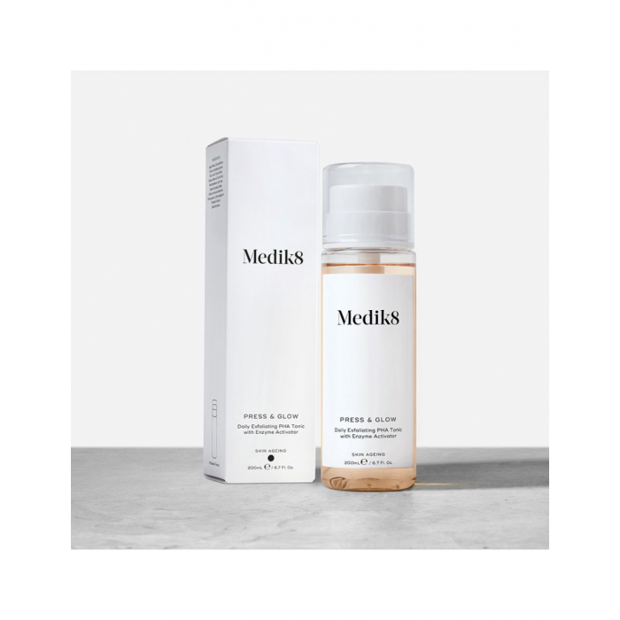 Щоденний відлущуючий тонік Medik8 Press & Glow 200mL